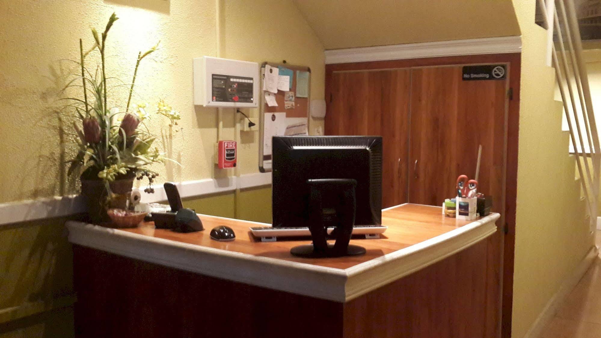 Inn Flight Suites Piarco Exterior foto
